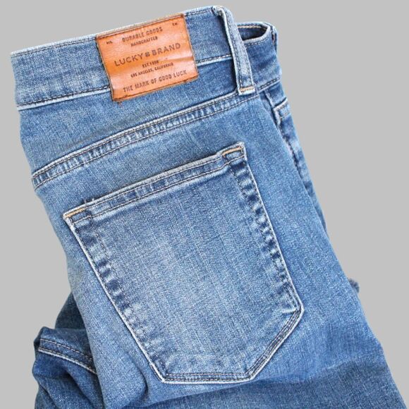 LUCKY BRAND Brooke Straight Jeans in Mid Wash Size 6 - Picture 4 of 10